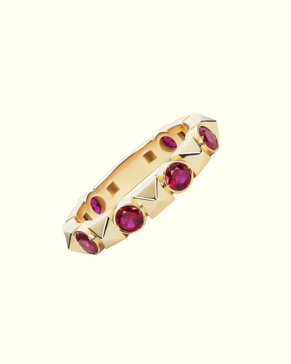 Týnuš ring with rubies