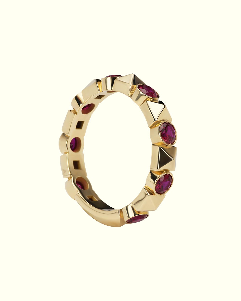 Týnuš ring with rubies