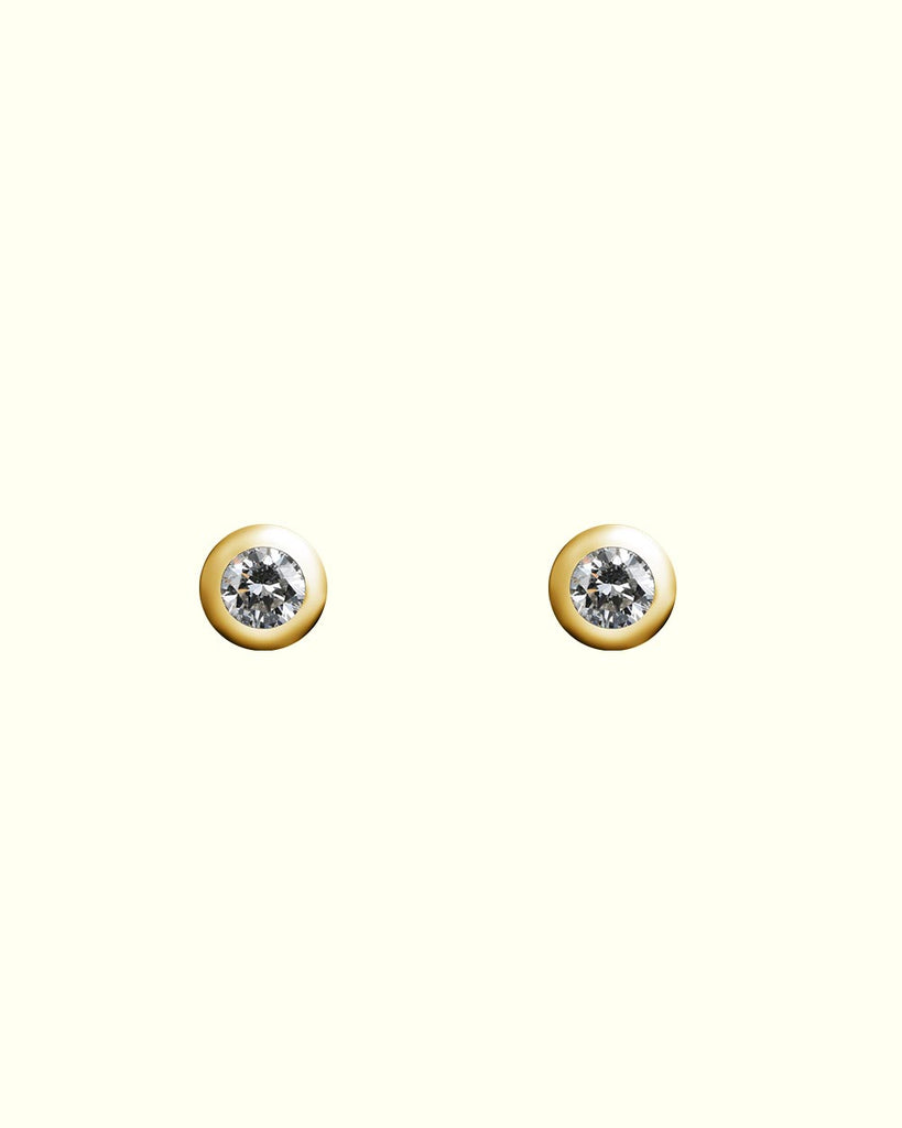 Essential stud earrings with twin round diamonds