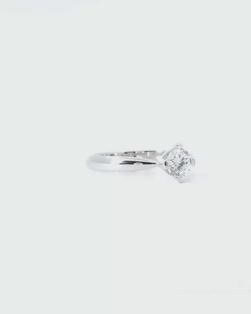 Essential diamond ring